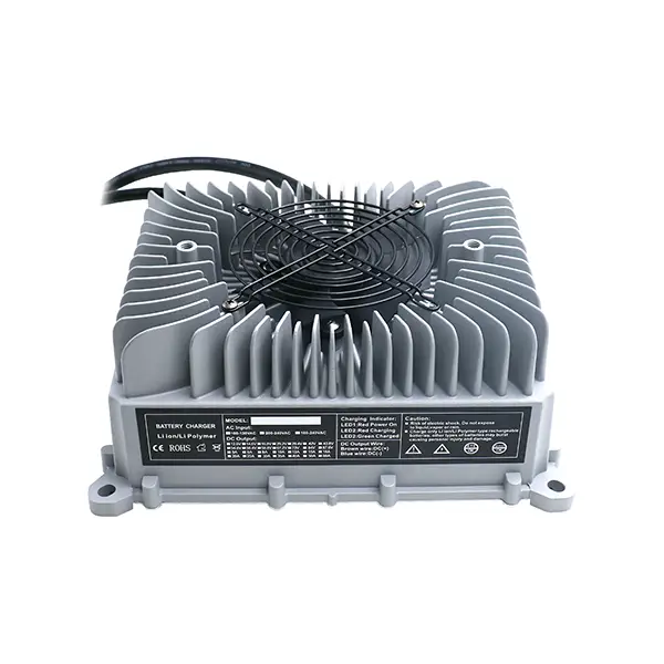 গলফ গাড়ির জন্য OBC 2000w পোর্টেবল ব্যাটারি চার্জার Tuv
